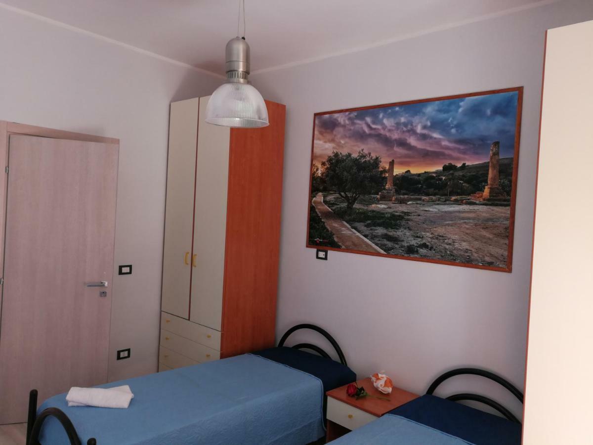 Vigata House Apartment ปอร์โต เอมเปโดเกล ภายนอก รูปภาพ